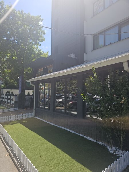 Femeie la vase 3500 lei